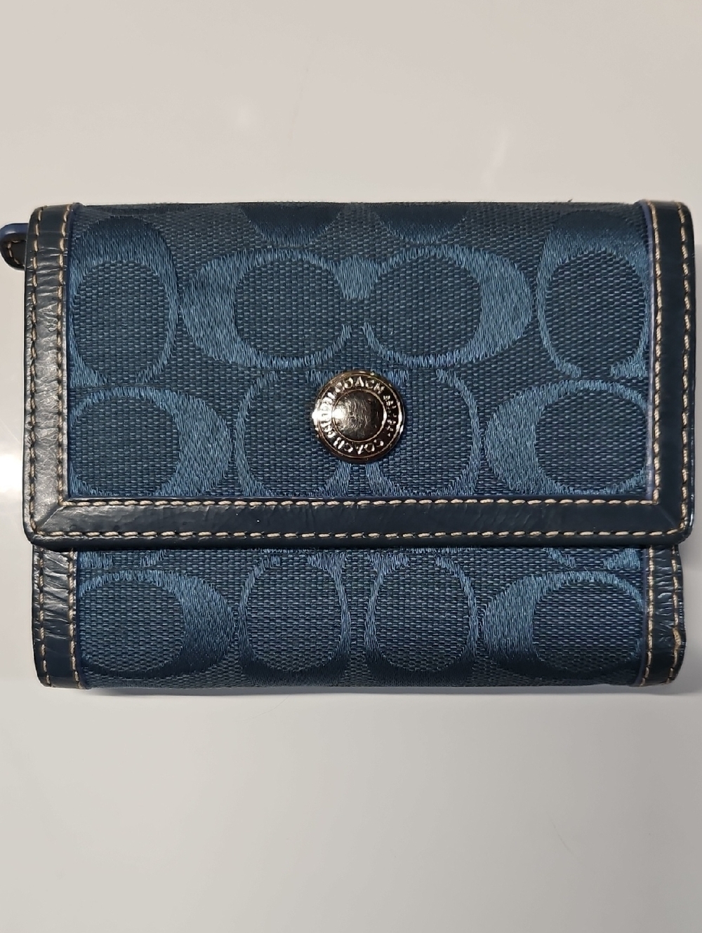 COACH TRIFOLD  BLUE DENIM SIGNATURE PATTERN FABRIC WALLET LEATHER TRIM & INSIDE